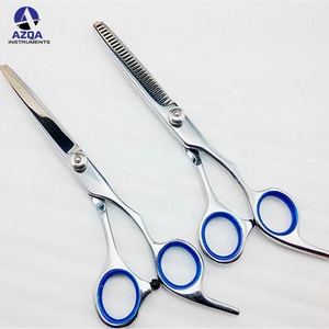 Tijeras de Peluquería Profesionales con Bisel Ajustable y Tornillo, Hechas en Pakistán - Product Image 1