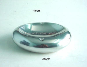 Cendrier de table ovale en fonte d'aluminium avec finition polonaise miroir Cendrier en métal élégant de 19 cm - Product Image 3