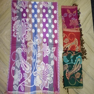Venta al por mayor de nuevas bufandas/chales de diseñador impresos en viscosa de la India, estampados mixtos con patrón de hojas, precios baratos - Product Image 4