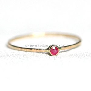 Anillo de Oro Amarillo Sólido de 14K Único con Rubí Natural en Pavé, Estilo Bohemio para Compromiso, Boda o Fiesta, Venta al por Mayor - Product Image 1