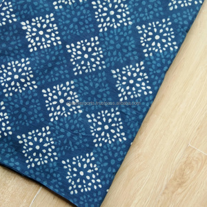 Tissu d'impression en bloc personnalisé de haute qualité au mètre, couture, artisanat, confection de robes, accessoires de décoration intérieure, tissu polyvalent - Product Image 3