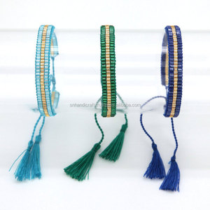 Bracelet tendance Miyuki - Bracelet à pompon - Bracelet perles turquoise - Bracelet perles vertes - Bracelet tissé à la main - Mini Miyuki - Product Image 1