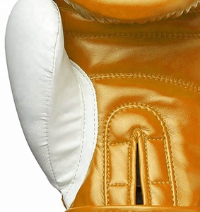 นวม MMA นวมต่อยมวย,ทำจากหนังสีทองมีลายสีขาวนวมต่อยมวยไทยซ้อมมวยทำมาใหม่ปี138 - Product Image 4