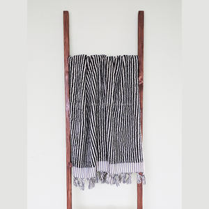 Serviette en coton à rayures blanches Handloomed Navy Chizgi turc de luxe pour adultes Utilisation de bain et d'avion Technique tissée de Turquie - Product Image 5