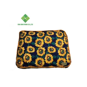 Vente en gros de lits rectangulaires en peluche de luxe pour chiens emballage personnalisé XL petites tailles lits lavables à imprimé animal pour grands animaux de compagnie exportation en vrac - Product Image 1