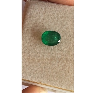 Esmeralda Natural de Grado AAA, Corte Ovalado de 10.0*8.0 MM, 2.92 CTS, Color Verde Intenso, Gran Brillo, Calidad Superior para Joyería, Certificado IGI - Product Image 4