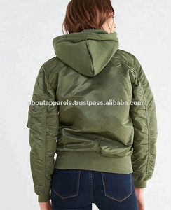 Nouvelle veste bomber varsity élégante pour femmes grandes tailles avec rayures 100% polyester satin - Product Image 2