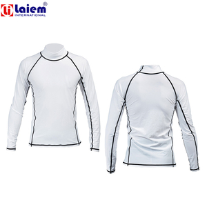 Rash Guard de compression personnalisé de haute qualité en polyester équipement de fitness logo de conception personnalisée pour divertissement sportif musculaire - Product Image 2