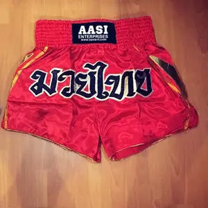 Muay thai şort boks pantolon şort ücretsiz savaş pantolon boks Muay thai pantolon