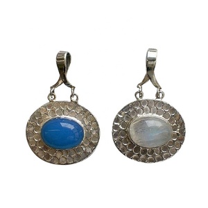 Pendentif original en argent sterling 925 avec pierres précieuses Fourniture en vrac de bijoux élégants avec motif numérique pour les collections de breloques - Product Image 1