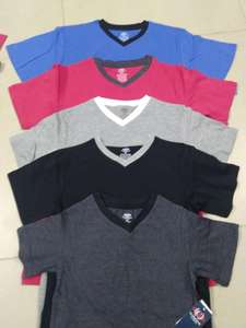 Venta al por mayor nuevo patrón de algodón camisetas para niños sólido de manga corta con cuello en V diseño Bangladesh prendas de vestir Stocklot/envío para la primavera - Product Image 2