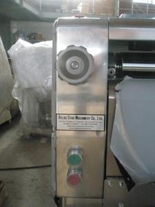 Máquinas Mini para Estirar y Moldear Masa de Pan en Panadería - Product Image 5