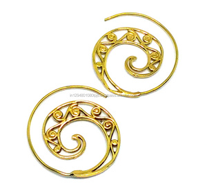 Pendientes de Aro Hechos a Mano en Latón con Espiral y Diamantes Estilo Bohemio, Ideales para Regalos de Aniversario - Product Image 2