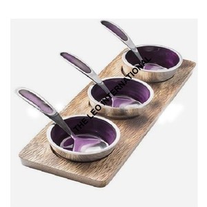 Juego de 7 piezas de color esmaltado con tazón, bandeja y cuchara, de aluminio y madera, forma redonda, característica sostenible - Product Image 1