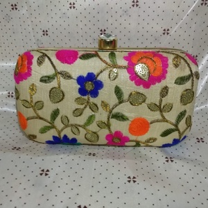 Gran oferta, bolsos de mano pequeños con cadena cuadrada para mujer, bolsos de mensajero con correa de cadena, bolsos de moda para mujer, bolso de mano personalizado para mujer, billetera - Product Image 1