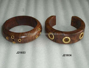 Sheesham-brazaletes de madera con incrustaciones de anillo de latón, joyería de madera de estilo indio - Product Image 3