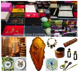 Artesanías de madera, juguetes y regalos, joyería - Product Image 3