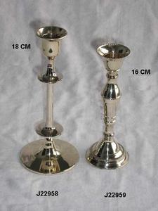 Portavelas de latón fundido hecho a mano con candelabro cónico pulido espejo para decoración del hogar portavelas de Metal decoración del hogar - Product Image 4