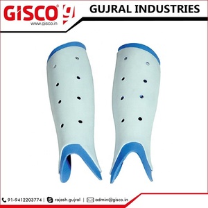 Protège-tibias de hockey sur gazon personnalisables par sublimation avec motifs et couleurs sur mesure - Product Image 2