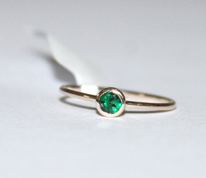 Solid Yellow 9k Gold Certified Round <b>Emerald</b> Gemstone <b>Ring</b> Stunning Vintage Style Bezel Setting for Wedding Party-IGI Certified - Product Image 2