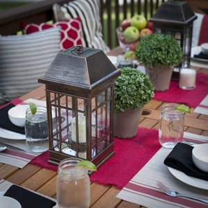 โคมไฟแนวชนบทพร้อมเทียน LED ตกแต่งโต๊ะอย่างหรูหราสำหรับการตั้งค่าในร่มและกลางแจ้ง - Product Image 1