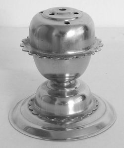 Porte-bâton d'encens rond en métal nickelé Diffuseur d'aromathérapie élégant - Product Image 1