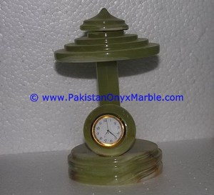 Horloge parapluie en onyx, décoration en pierre sculptée à la main du Pakistan pour un usage domestique - Product Image 6