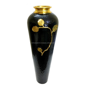 Grands vases en métal martelés pour la décoration d'hôtel et de salon Grandes pièces de sol pour un design intérieur élégant - Product Image 2