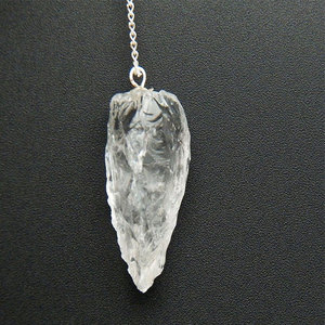 Pendule de guérison rugueux en Quartz cristal - Product Image 1