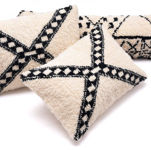 2024 Designer rayé coton broderie coussin couvre glands géométriques Pom Pom tissé Technique pour extérieur usage domestique en gros - Product Image 1