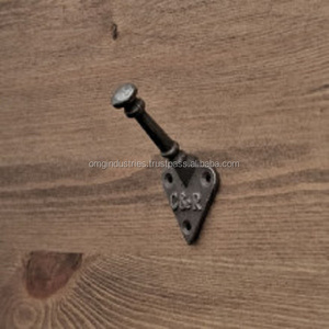 Achetez en gros à l'usine : Patère murale double décorative en fonte noire, style vintage, finition laiton antique, pour chapeaux et manteaux - Product Image 5