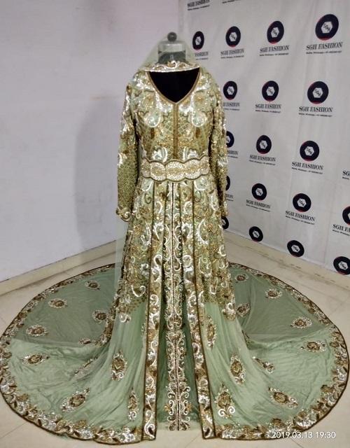 สีเขียว