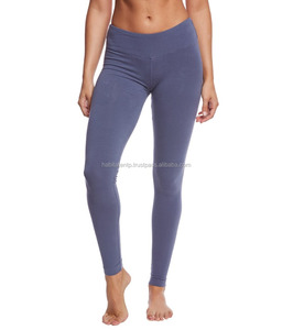 Venta al por mayor de mallas de fitness de cintura alta para mujer hasta el tobillo completo con diseños de moda ropa de Yoga de punto logotipo personalizable - Product Image 1