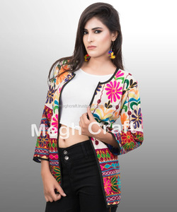Chaqueta Vintage Kutch Banjara para Mujer, Chaqueta de Invierno con Bordado Estilo Bohemio Gitano, Talla Grande, Tejida y Transpirable - Product Image 2