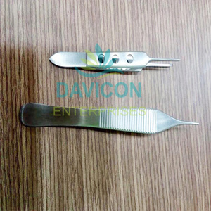 คีมหนีบเนื้อเยื่อ Adson แบบแมนนวลพร้อมด้ามจับมีร่องที่มีน้ำหนักเบา1X2ฟันสแตนเลสที่ทนทาน - Product Image 1