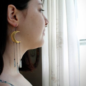 Wholesale <b>Gold</b>-Plated Brass Moon Design <b>Hoop</b> Earrings Natural Rough Kyanite Gemstone for Parties Anniversaries Engagements - Product Image 2