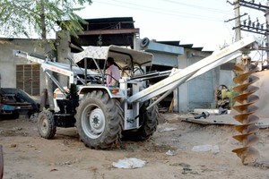 Meilleure vente PTPR pilier perceuse nouveau et utilisé tracteur monté hydraulique pôle trou CNC plate-forme à vendre - Product Image 3