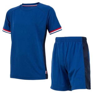 ชุดฟุตบอลพิมพ์ลายแบบซับลิเมชั่นสั่งทำพิเศษ ระบายอากาศ แห้งเร็ว คุณภาพพรีเมียม ผลิตโดย OEM ผ้าโพลีเอสเตอร์ 100% - Product Image 2