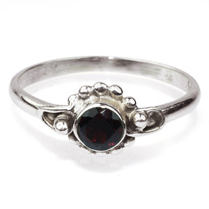Anillos de plata de ley 925 con forma redonda de granate rojo, joyería hecha a mano - Product Image 2