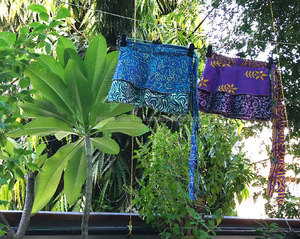 กระโปรงห่อส่าหรีผ้าไหมมินิแบบกลับด้านได้ทันสมัย - Product Image 1