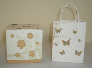 กล่องและกระเป๋าสำหรับ2024ปีใหม่ทำจากผ้าฝ้ายพิมพ์ลายสีขาวกล่องของขวัญแฟนซีที่ตัดตามสั่ง - Product Image 4