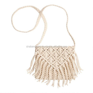 OEM sac de plage Boho tricoté décontracté avec pompons en macramé sac de luxe pour femmes sac à bandoulière d'Inde - Product Image 1