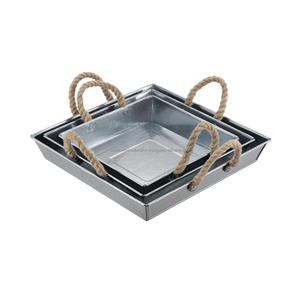 Multi Home Collection Bandejas decorativas para servir de Navidad Bandejas Bandeja de servicio galvanizada personalizada con asas de cuerda Juego de-3 - Product Image 1