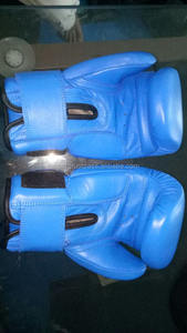 ตะขอและห่วงปิดถุงมือมวยสำหรับฝึกทำจากหนังแท้สีฟ้าทั้งหมด - Product Image 3