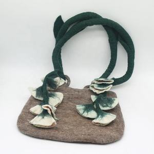 Bolso respetuoso con el medio ambiente para mujer, 100%, lana de Nueva Zelanda, artesanos expertos, uso diario, cierre de cremallera, diseño de hojas de fieltro - Product Image 5