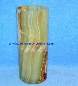 Vases à fleurs en marbre onyx vert foncé - Product Image 1