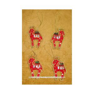 Adornos Navideños Bordados a Mano con Hilo Zari - Product Image 1