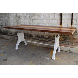 Mesa de comedor con tapa de madera maciza de hierro fundido ajustable con manivela industrial vintage recuperada - Product Image 1