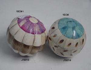 ของขวัญแปลกใหม่ ลูกบอลตกแต่งฝังกระดูก มีทุกขนาดและทุกสี สำหรับตกแต่งบ้าน - Product Image 2