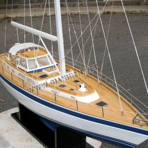 HALLBERG RASSY 62 Accessoire de jouet gonflable Yacht à voile artisanal en bois élégant - Product Image 2